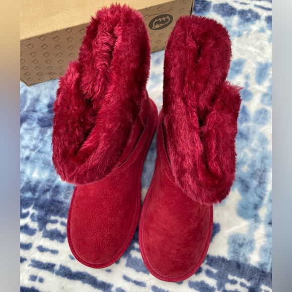 New in Box Leather Lamo Faux Fur Boots - buckles on side - Red Wine Color Size 9 - Picture 9 of 14